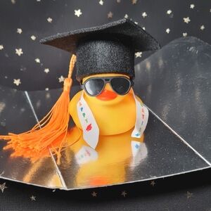 Graduation Aviator Sunglasses Duck (GOLD tassel)